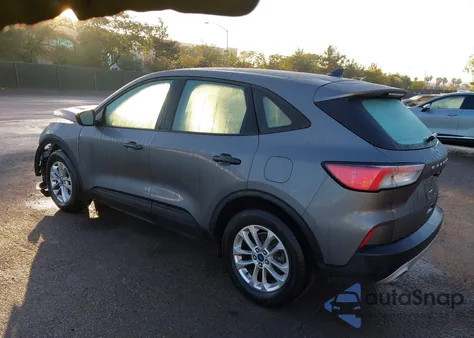 2022 Ford Escape S z USA, uszkodzony, nr VIN 1FMCU0F68NUB56778